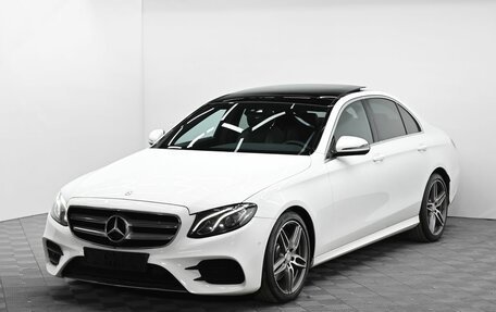 Mercedes-Benz E-Класс, 2017 год, 1 695 000 рублей, 2 фотография