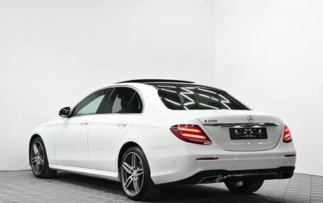 Mercedes-Benz E-Класс, 2017 год, 1 695 000 рублей, 4 фотография