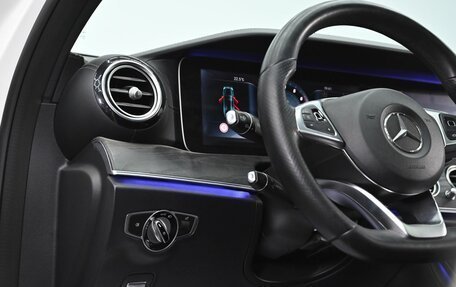 Mercedes-Benz E-Класс, 2017 год, 1 695 000 рублей, 9 фотография