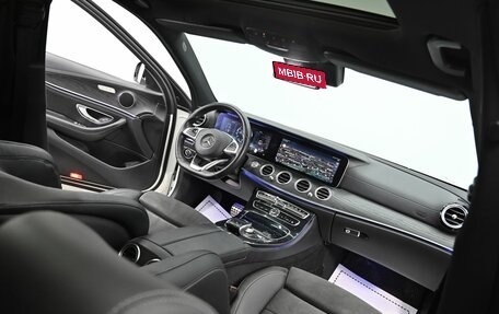Mercedes-Benz E-Класс, 2017 год, 1 695 000 рублей, 14 фотография