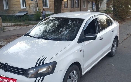 Volkswagen Polo VI (EU Market), 2011 год, 530 000 рублей, 2 фотография