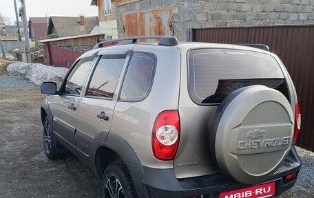 Chevrolet Niva I рестайлинг, 2012 год, 547 000 рублей, 3 фотография