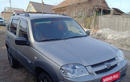 Chevrolet Niva I рестайлинг, 2012 год, 547 000 рублей, 2 фотография