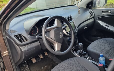 Hyundai Solaris II рестайлинг, 2014 год, 740 000 рублей, 8 фотография