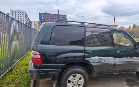 Toyota Land Cruiser 100 рестайлинг 2, 2001 год, 1 000 000 рублей, 4 фотография