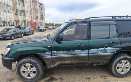 Toyota Land Cruiser 100 рестайлинг 2, 2001 год, 1 000 000 рублей, 6 фотография