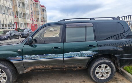 Toyota Land Cruiser 100 рестайлинг 2, 2001 год, 1 000 000 рублей, 5 фотография