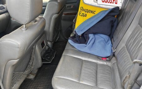Toyota Land Cruiser 100 рестайлинг 2, 2001 год, 1 000 000 рублей, 11 фотография