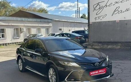 Toyota Camry, 2023 год, 3 333 000 рублей, 2 фотография
