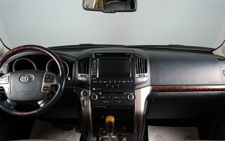 Toyota Land Cruiser 200, 2010 год, 2 999 000 рублей, 13 фотография