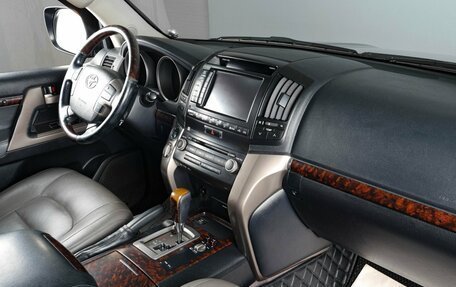 Toyota Land Cruiser 200, 2010 год, 2 999 000 рублей, 11 фотография