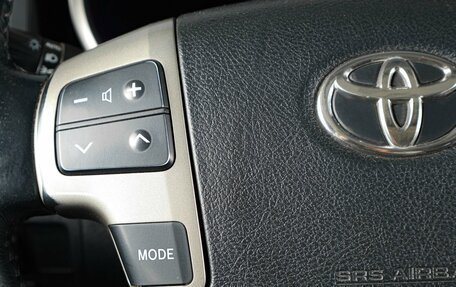 Toyota Land Cruiser 200, 2010 год, 2 999 000 рублей, 15 фотография