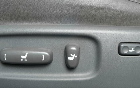 Toyota Land Cruiser 200, 2010 год, 2 999 000 рублей, 21 фотография
