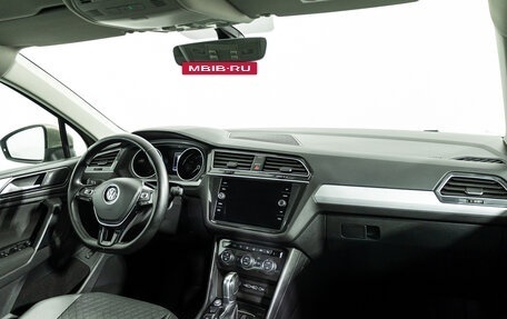 Volkswagen Tiguan II, 2017 год, 2 099 700 рублей, 9 фотография