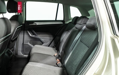 Volkswagen Tiguan II, 2017 год, 2 099 700 рублей, 10 фотография