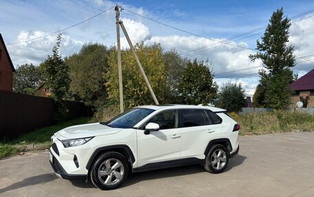 Toyota RAV4, 2020 год, 2 748 000 рублей, 3 фотография
