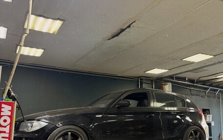 BMW 1 серия, 2006 год, 1 700 000 рублей, 7 фотография