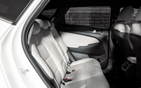 Hyundai Tucson III, 2019 год, 2 300 000 рублей, 18 фотография