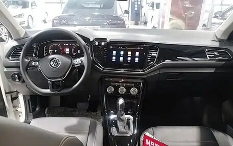Volkswagen T-Roc I, 2022 год, 1 267 000 рублей, 9 фотография