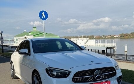 Mercedes-Benz E-Класс, 2020 год, 3 590 000 рублей, 2 фотография