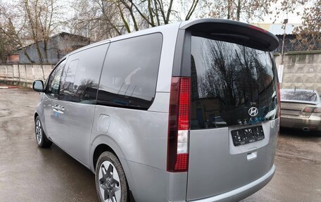 Hyundai Staria, 2024 год, 5 650 000 рублей, 32 фотография