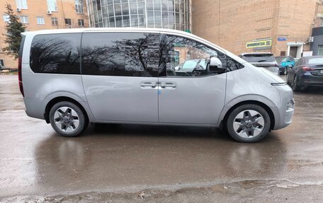 Hyundai Staria, 2024 год, 5 650 000 рублей, 28 фотография