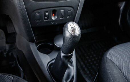 Renault Sandero II рестайлинг, 2015 год, 650 000 рублей, 21 фотография
