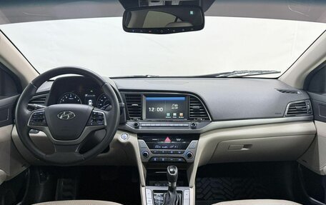 Hyundai Elantra VI рестайлинг, 2016 год, 1 050 000 рублей, 11 фотография