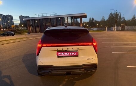 Geely Atlas, 2023 год, 2 850 000 рублей, 3 фотография