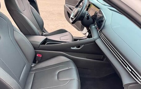 Hyundai Elantra, 2023 год, 1 210 000 рублей, 19 фотография