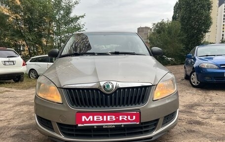 Skoda Fabia II, 2011 год, 520 000 рублей, 2 фотография