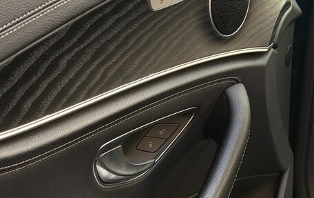 Mercedes-Benz E-Класс, 2019 год, 3 650 000 рублей, 10 фотография