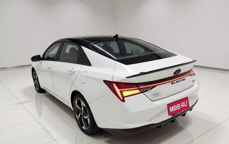 Hyundai Elantra, 2022 год, 1 860 000 рублей, 3 фотография