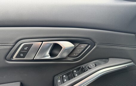 BMW 3 серия, 2021 год, 3 990 000 рублей, 15 фотография