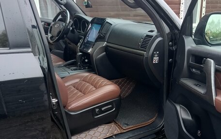 Toyota Land Cruiser 200, 2008 год, 3 599 999 рублей, 15 фотография