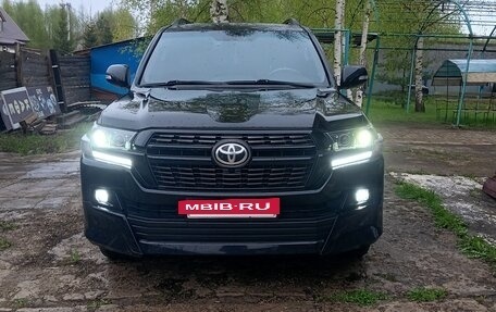 Toyota Land Cruiser 200, 2008 год, 3 599 999 рублей, 9 фотография