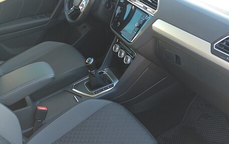 Volkswagen Tiguan II, 2019 год, 2 080 000 рублей, 8 фотография