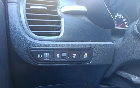 KIA Rio IV, 2017 год, 12 фотография