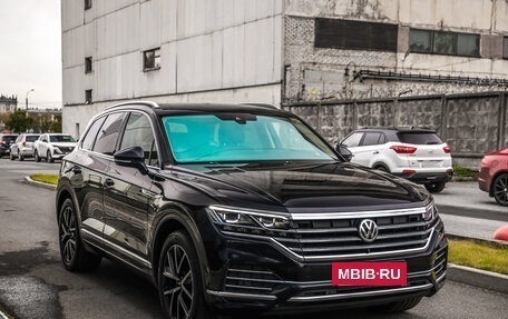 Volkswagen Touareg III, 2019 год, 4 099 000 рублей, 5 фотография