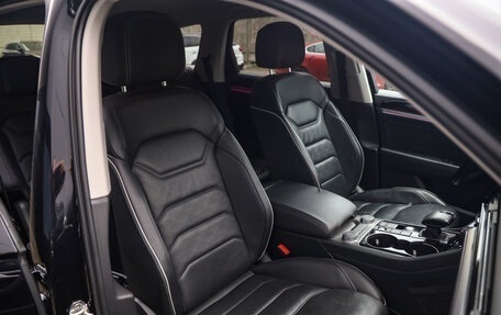 Volkswagen Touareg III, 2019 год, 4 099 000 рублей, 30 фотография