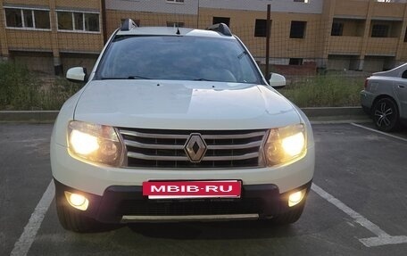 Renault Duster I рестайлинг, 2014 год, 890 000 рублей, 3 фотография