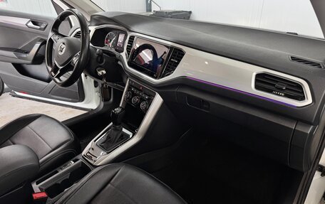 Volkswagen T-Roc I, 2022 год, 2 430 000 рублей, 8 фотография