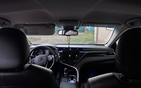 Toyota Camry, 2019 год, 2 900 000 рублей, 13 фотография