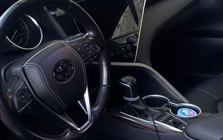 Toyota Camry, 2019 год, 2 900 000 рублей, 12 фотография