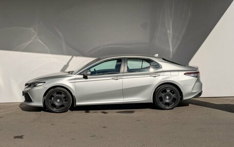 Toyota Camry, 2021 год, 2 990 000 рублей, 6 фотография