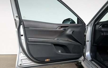 Toyota Camry, 2021 год, 2 990 000 рублей, 13 фотография