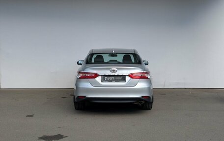Toyota Camry, 2021 год, 2 990 000 рублей, 11 фотография