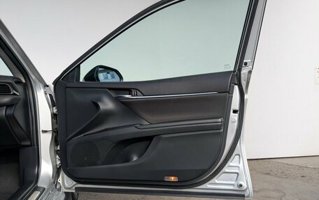 Toyota Camry, 2021 год, 2 990 000 рублей, 14 фотография