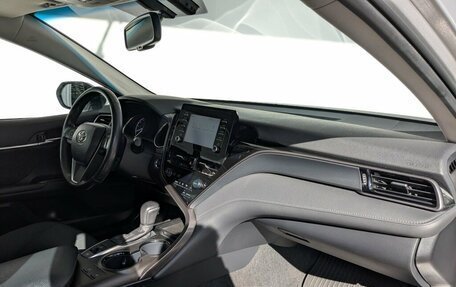 Toyota Camry, 2021 год, 2 990 000 рублей, 29 фотография