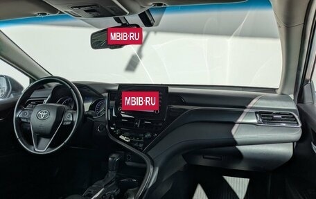 Toyota Camry, 2021 год, 2 990 000 рублей, 27 фотография